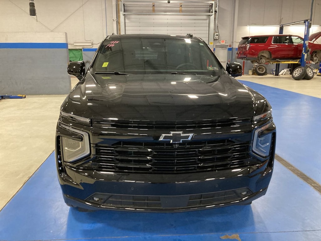 Used 2025 Chevrolet Suburban RST SUV