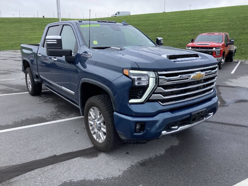 Used 2025 Chevrolet Silverado 2500 HD High Country Truck Crew Cab