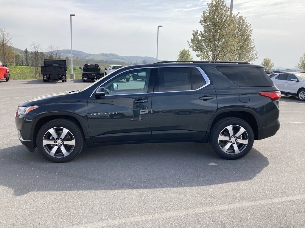 Used 2021 Chevrolet Traverse LT Leather SUV