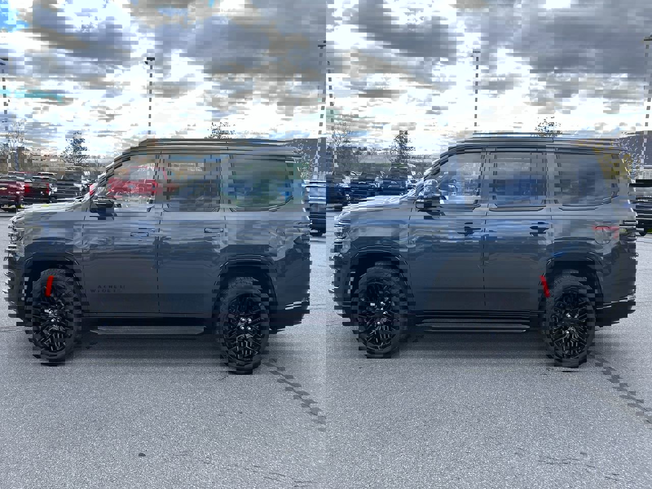 2023 Jeep Wagoneer Series II Carbide photo 2