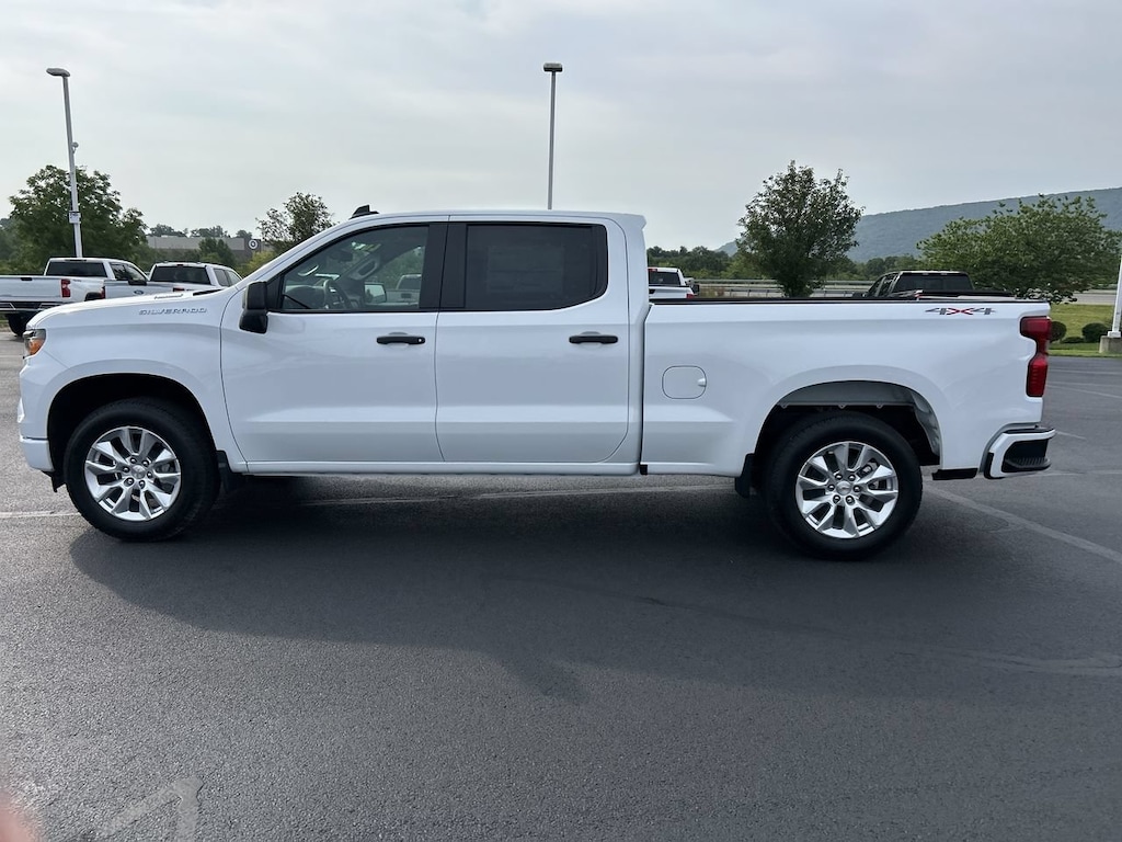 New 2026 Chevrolet Silverado 1500 Custom Truck Crew Cab