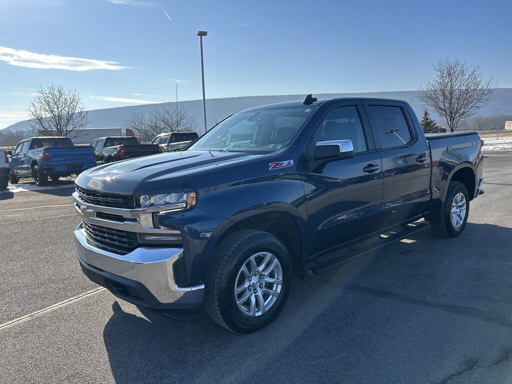Used 2021 Chevrolet Silverado 1500 LT Truck Crew Cab