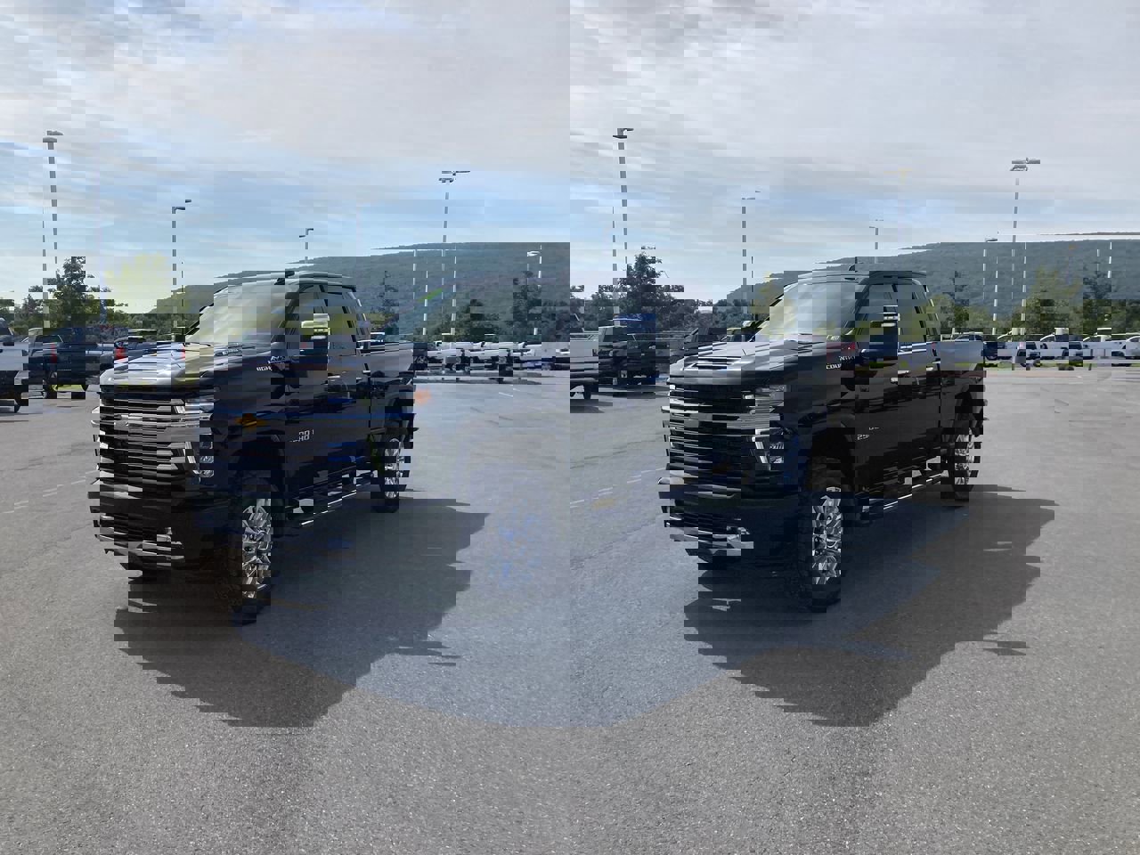 2022 Chevrolet Silverado 2500HD High Country photo 3