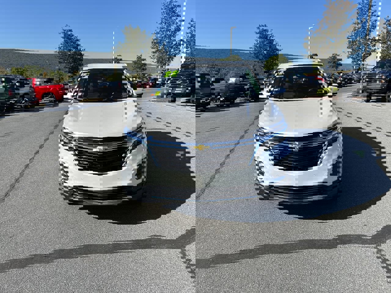 2022 Chevrolet Equinox LT photo 2