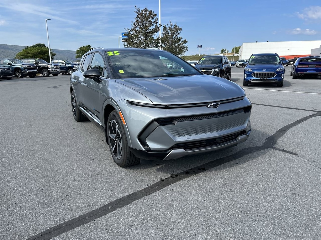 New 2025 Chevrolet Equinox EV LT2 w/PDE SUV