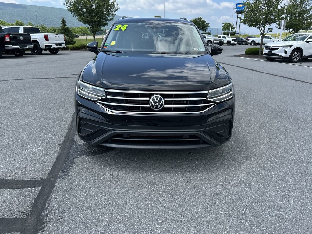 Used 2024 Volkswagen Tiguan 2.0T SE SUV