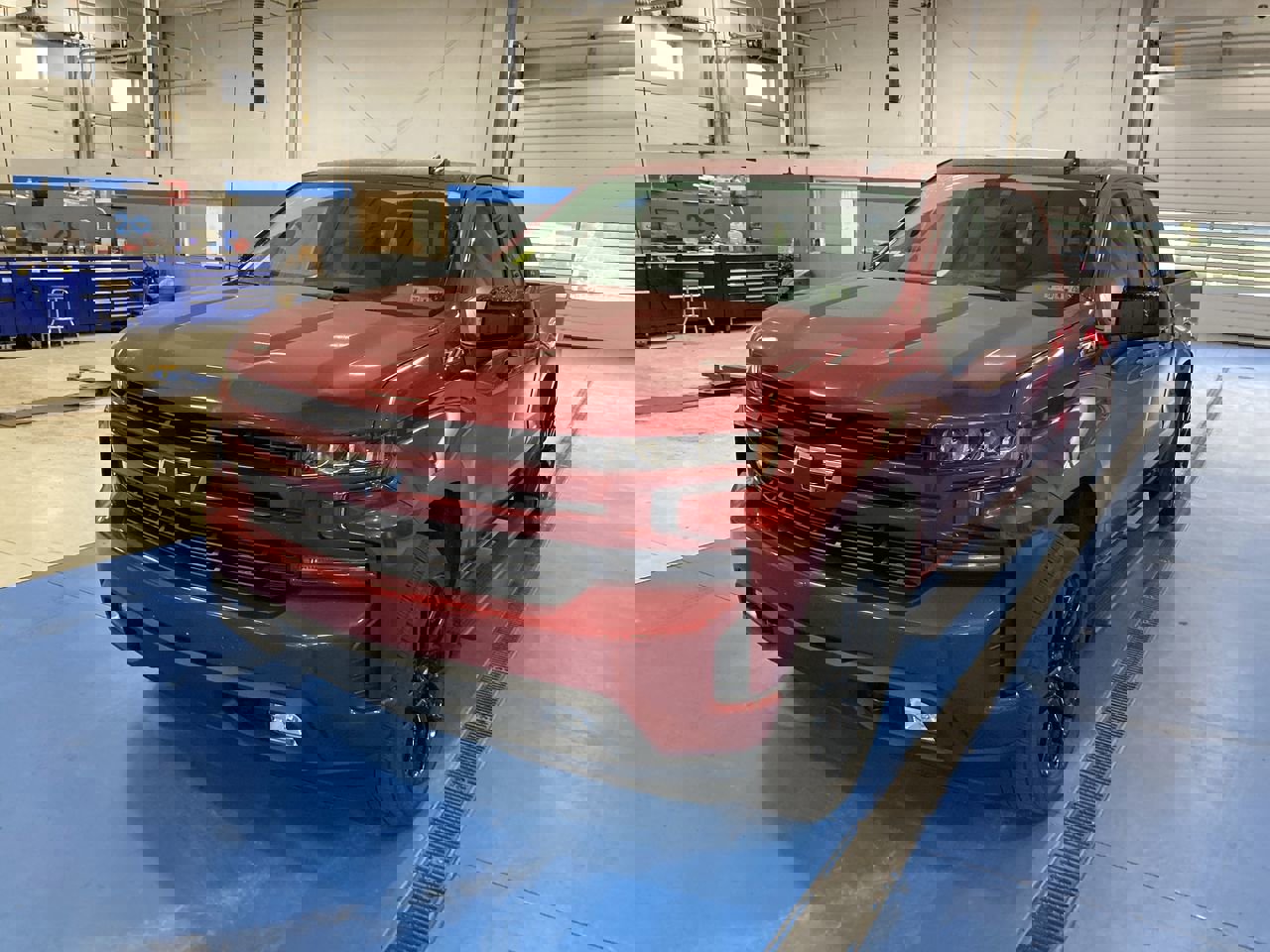 2021 Chevrolet Silverado 1500 RST photo 3
