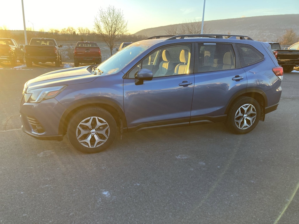 Used 2023 Subaru Forester Premium SUV