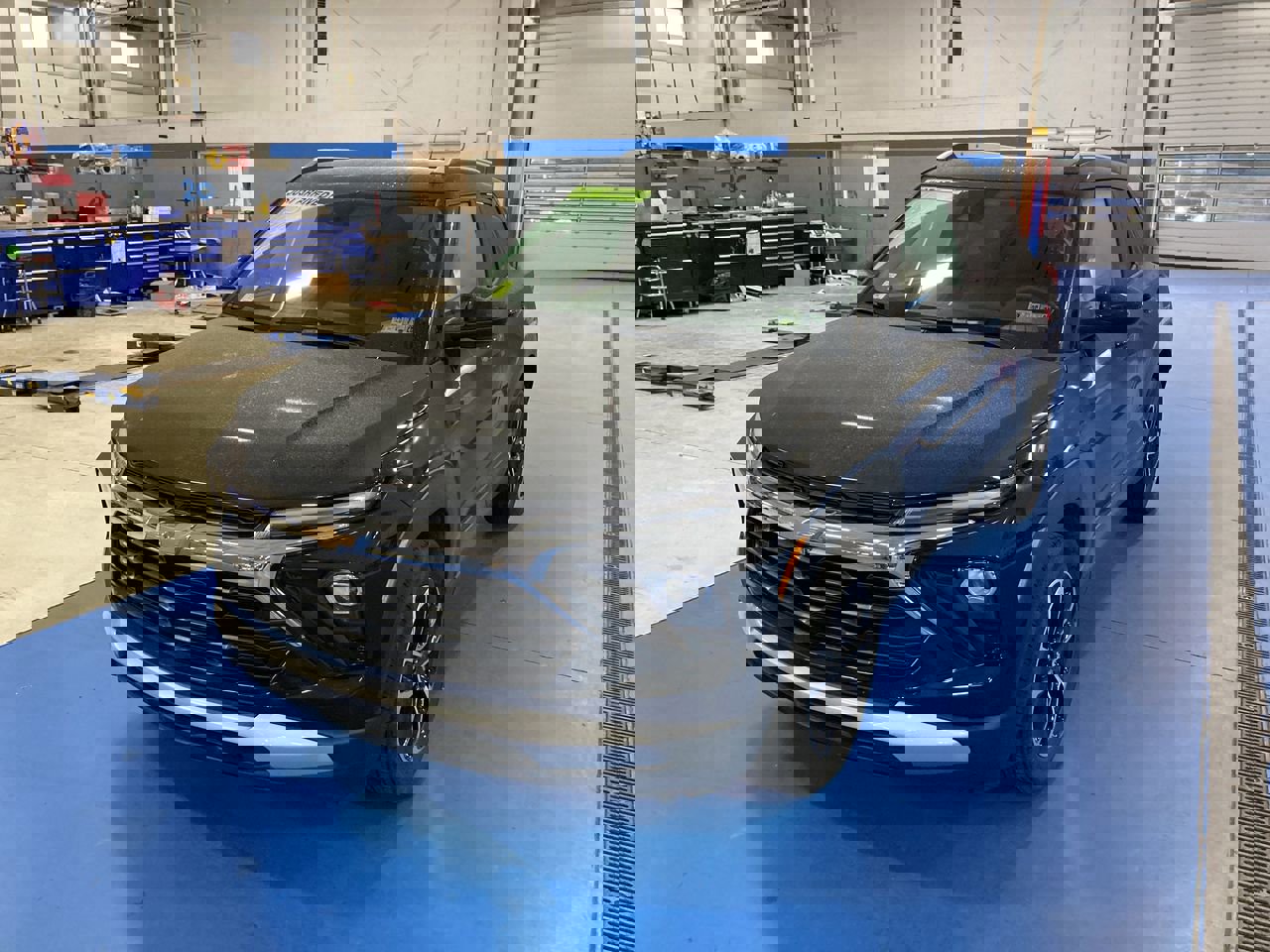 2024 Chevrolet Trailblazer LT photo 2