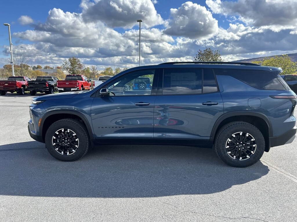 New 2026 Chevrolet Traverse AWD Z71 SUV