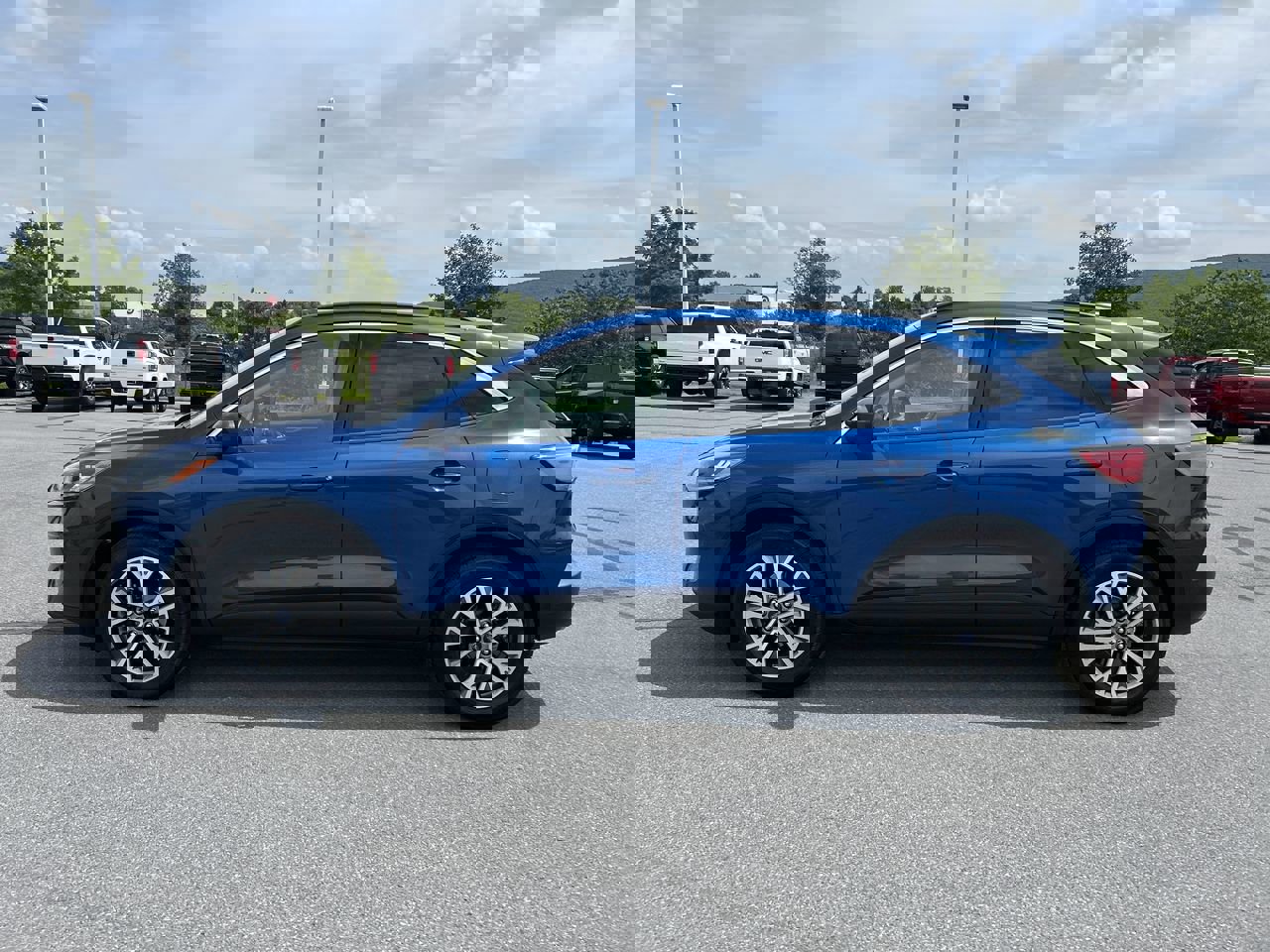 2022 Ford Escape SEL photo 4
