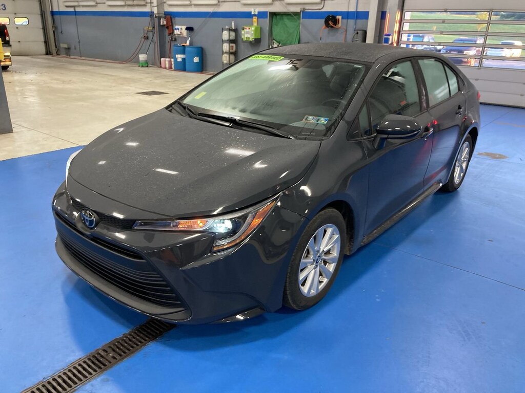 Used 2023 Toyota Corolla LE Sedan