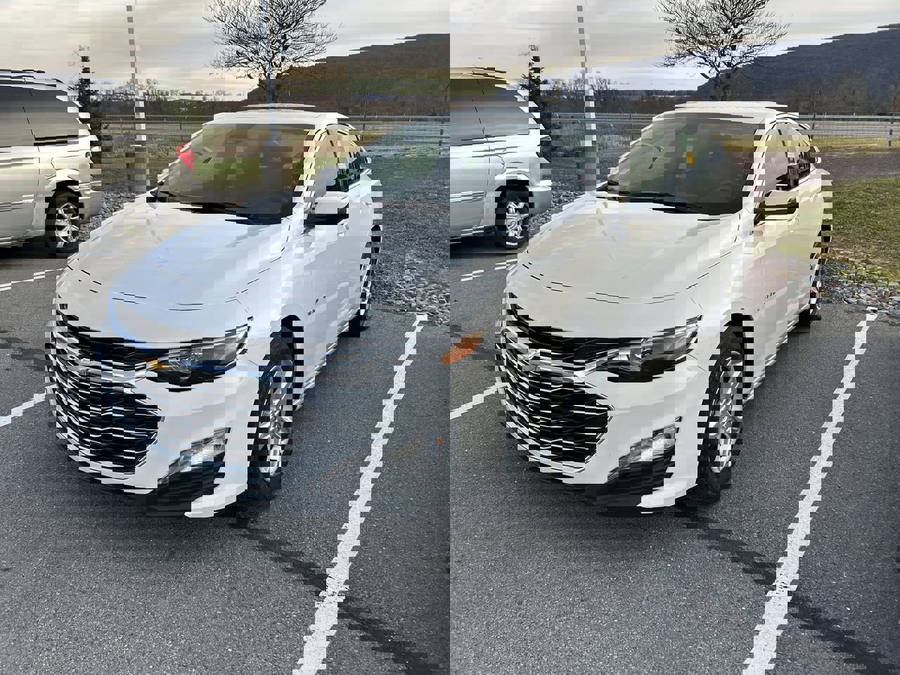 2024 Chevrolet Malibu 1LT photo 2