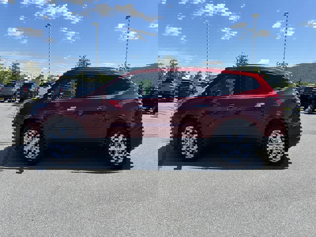 2017 Chevrolet Traverse 1LT photo 4