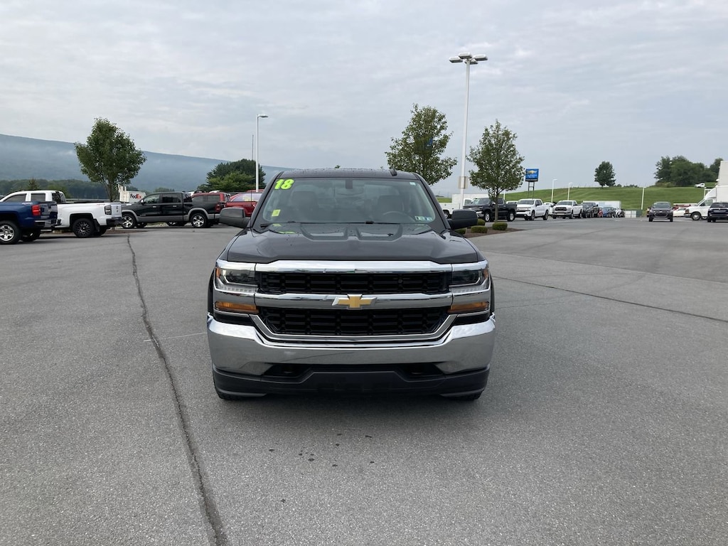 Used 2018 Chevrolet Silverado 1500 LT w/1LT Truck Crew Cab