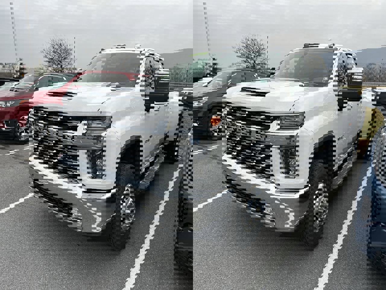 2022 Chevrolet Silverado 3500HD LTZ photo 2