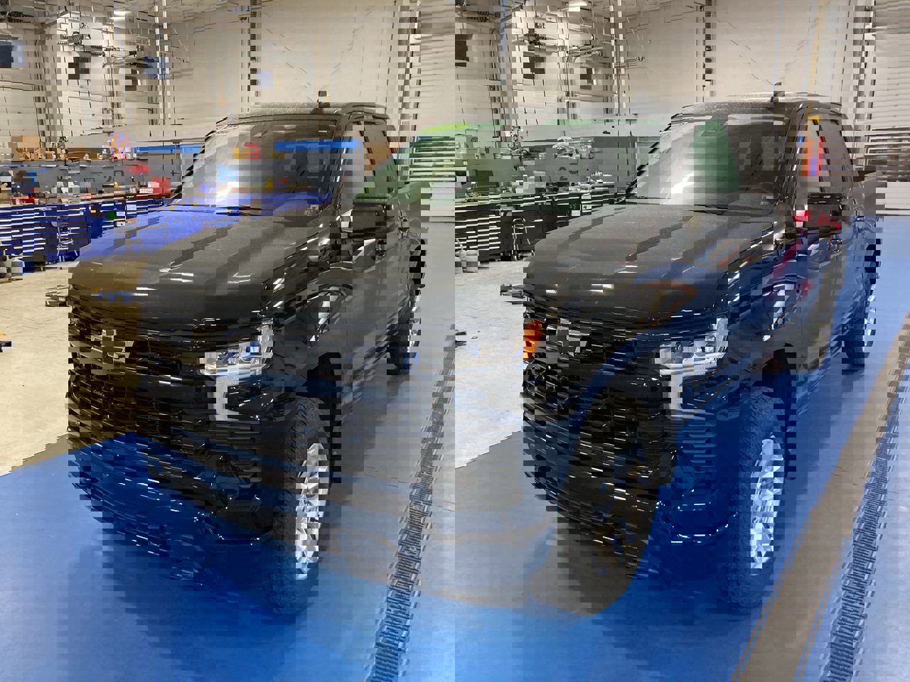 2023 Chevrolet Silverado 1500 RST photo 3
