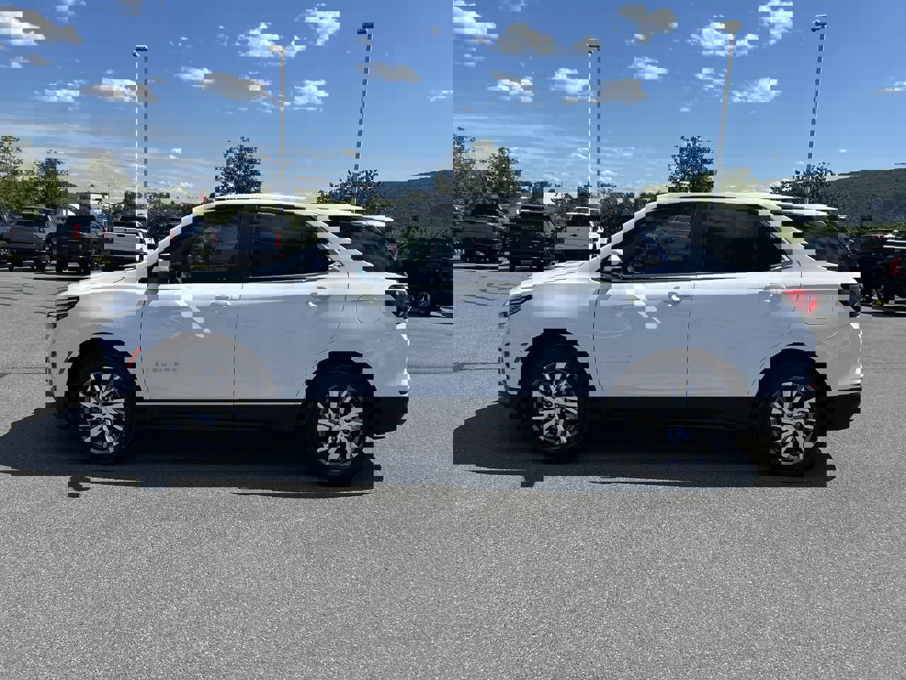 2023 Chevrolet Equinox LT photo 4