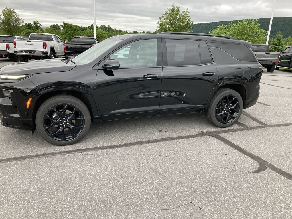 Used 2024 Chevrolet Traverse RS SUV