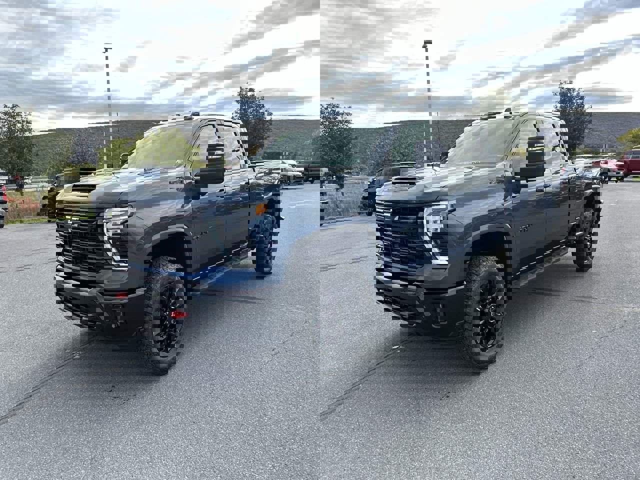 2026 Chevrolet Silverado 2500HD LT photo 2