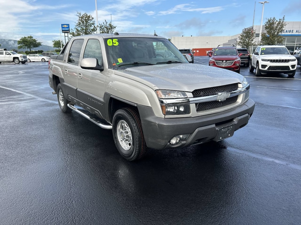 Used 2005 Chevrolet Avalanche 2500 LT Truck Standard Cab