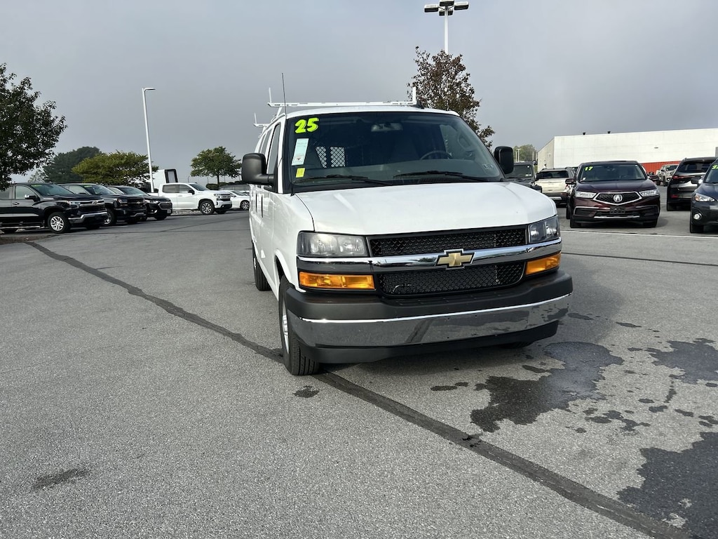 New 2025 Chevrolet Express Cargo 2500 Work Van Van Cargo Van