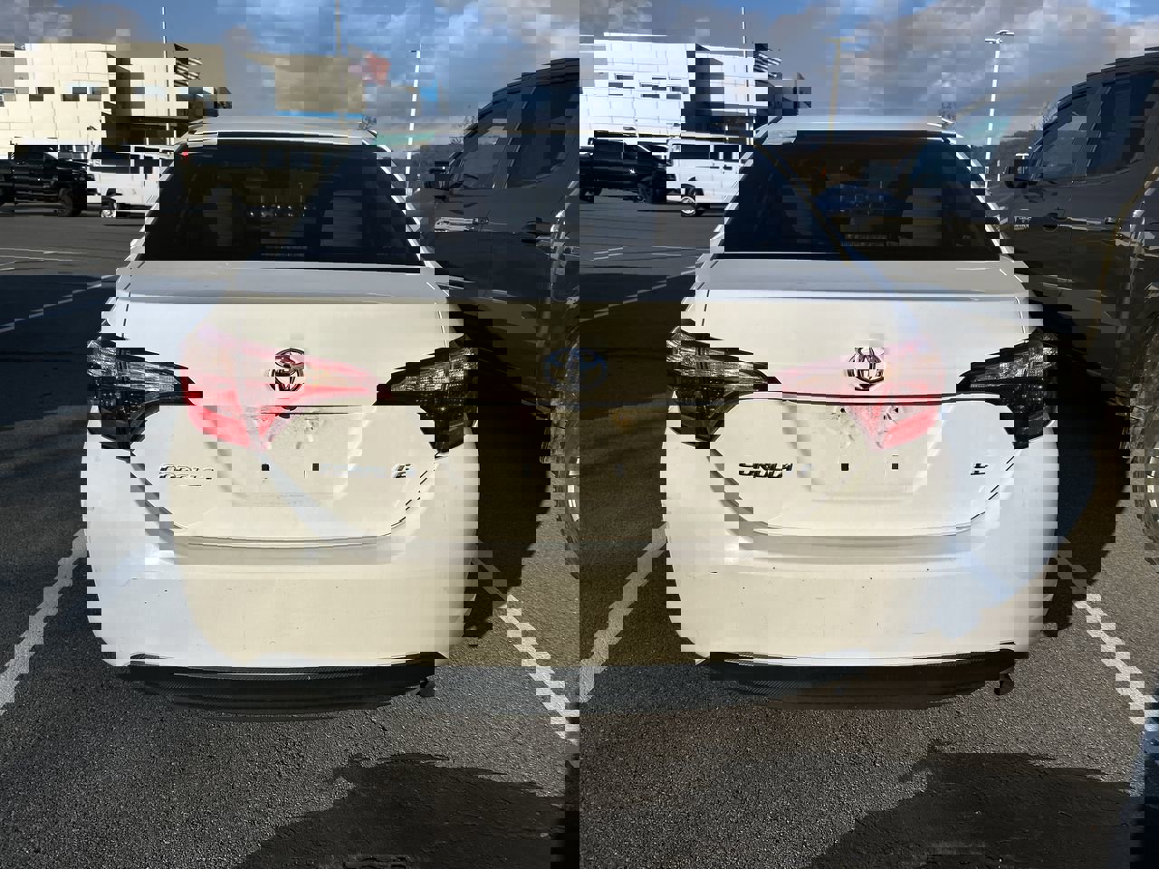 2018 Toyota Corolla L photo 2