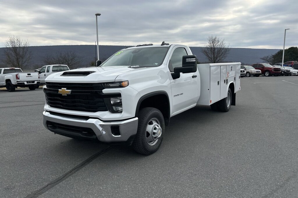 New 2025 Chevrolet Silverado 3500 HD Chassis Work Truck Truck Regular Cab