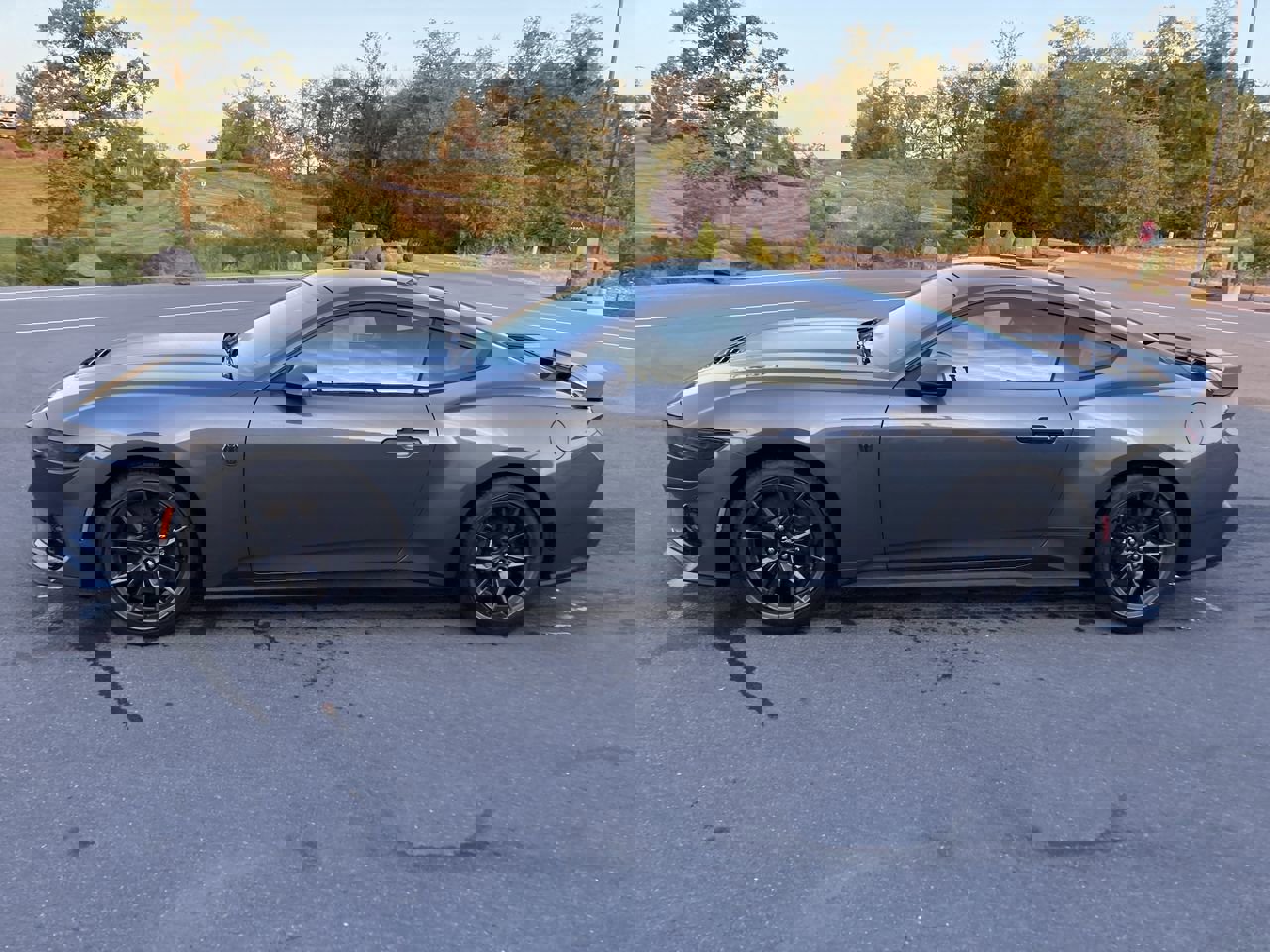 2024 Ford Mustang Dark Horse photo 4