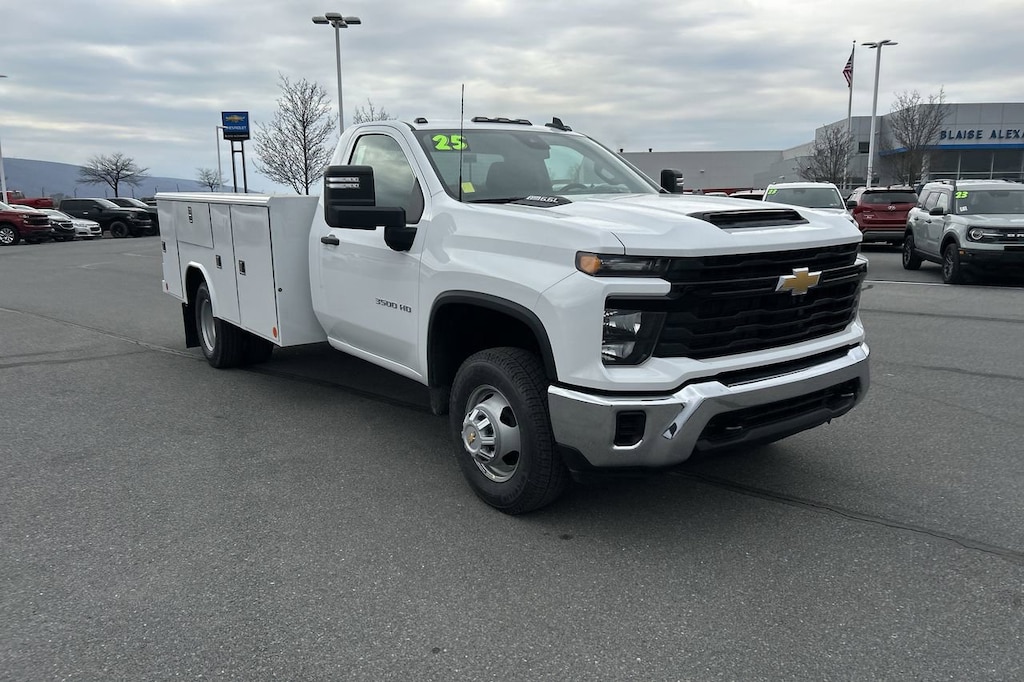 New 2025 Chevrolet Silverado 3500 HD Chassis Work Truck Truck Regular Cab