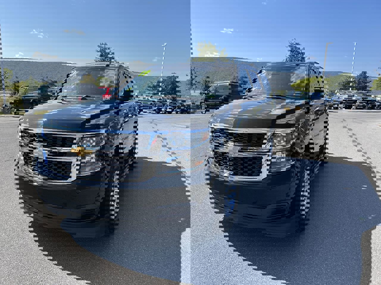 2019 Chevrolet Tahoe LT photo 3