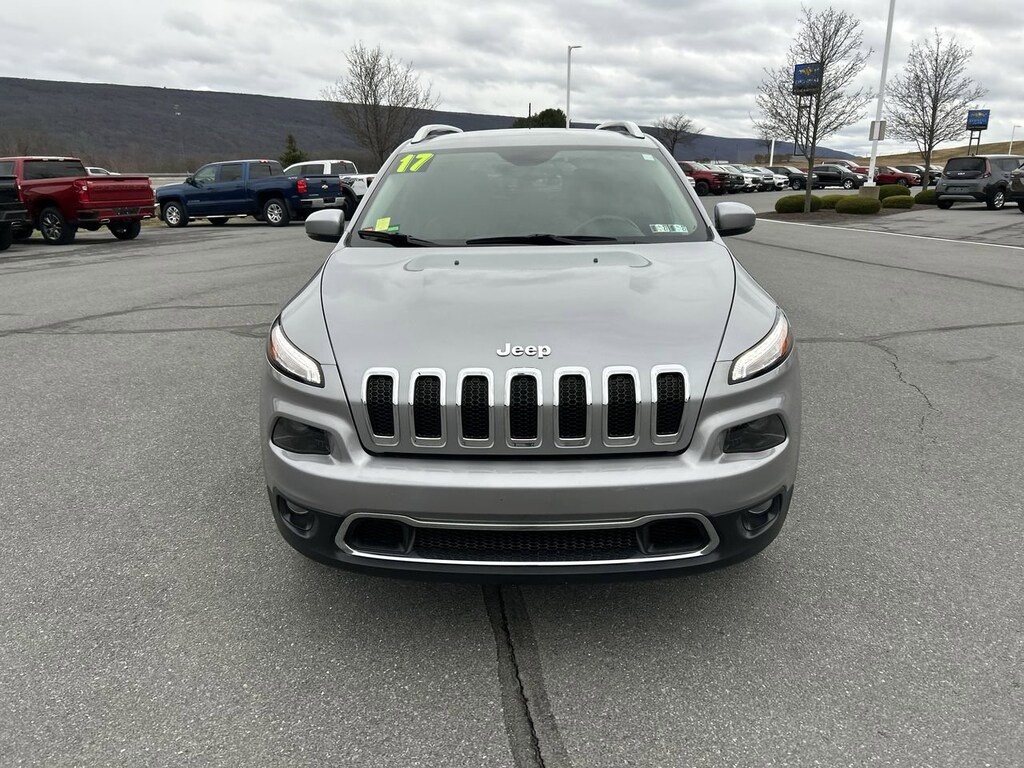 Used 2017 Jeep Cherokee Limited 4x4 SUV