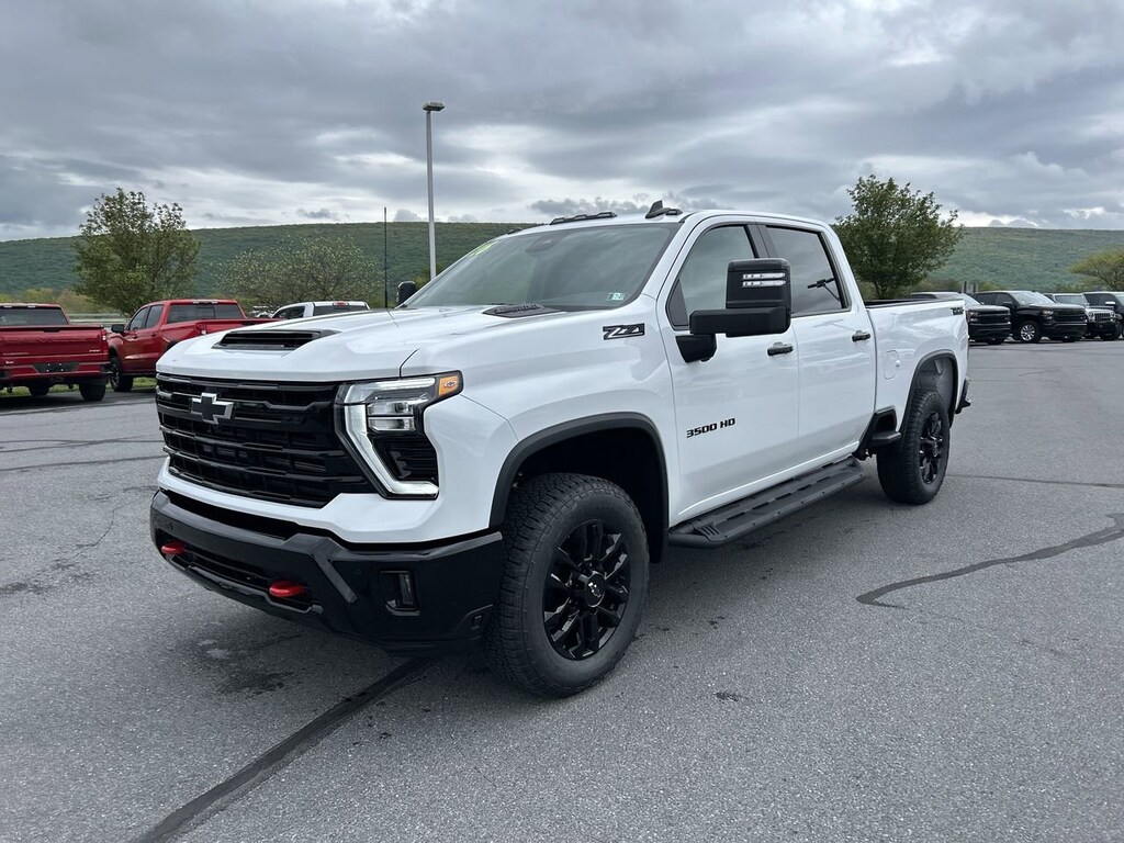New 2026 Chevrolet Silverado 3500 HD LT Truck Crew Cab