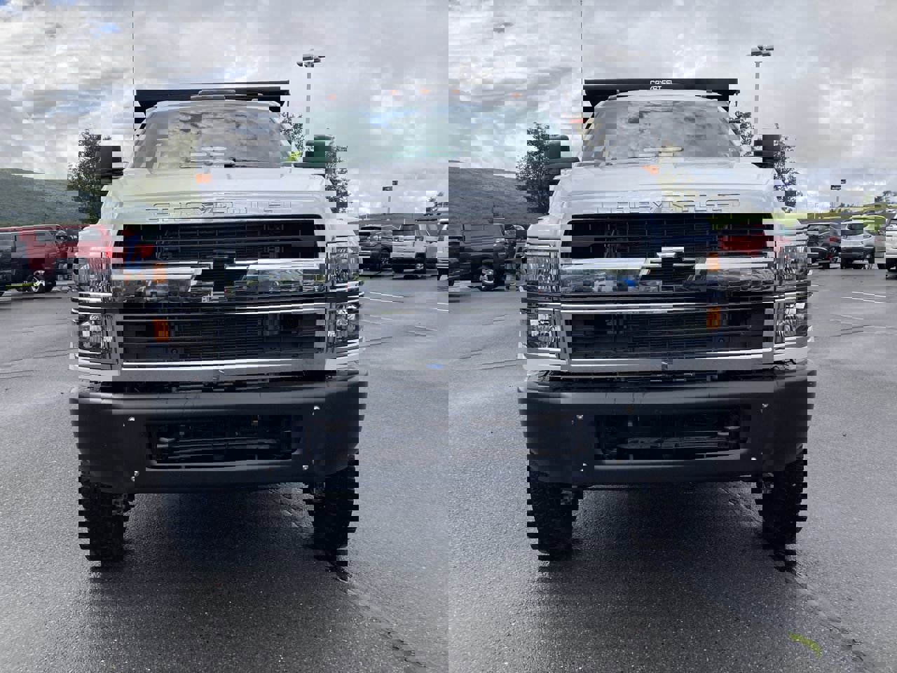 2024 Chevrolet Silverado 5500HD Work Truck photo 2