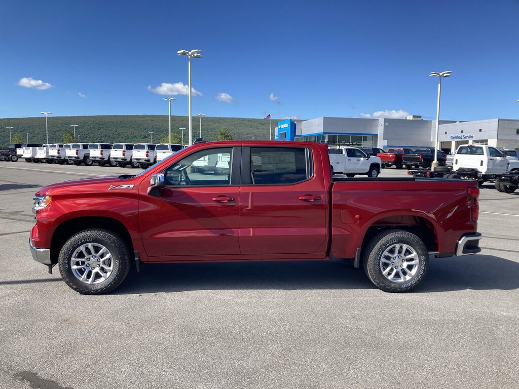 Used 2024 Chevrolet Silverado 1500 LT w/1LT Truck Crew Cab