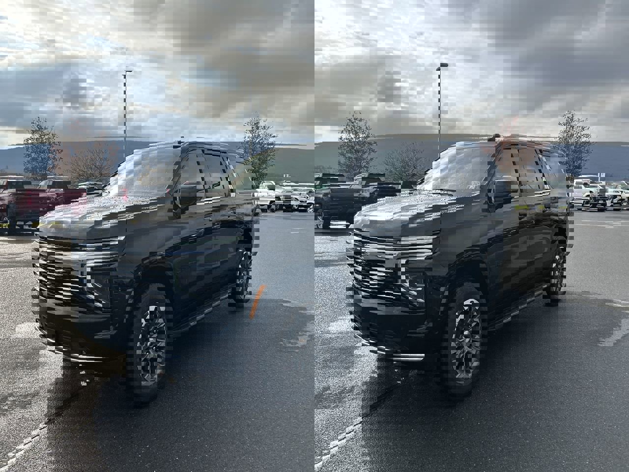 2026 Chevrolet Suburban LT photo 2