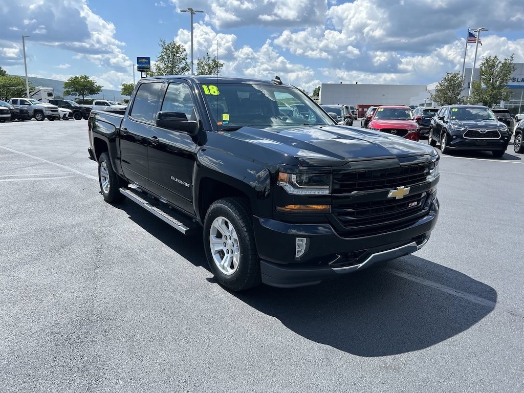 Used 2018 Chevrolet Silverado 1500 LT w/2LT Truck Crew Cab