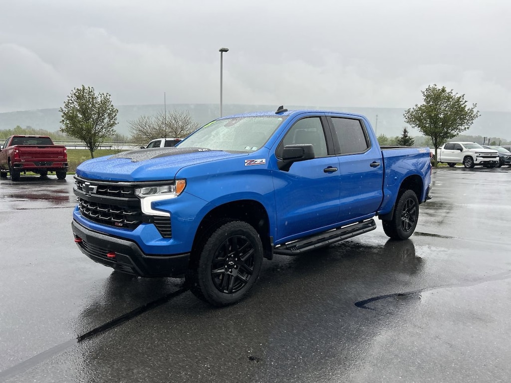 Used 2025 Chevrolet Silverado 1500 LT Trail Boss Truck Crew Cab
