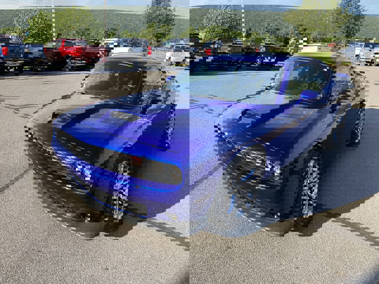2022 Dodge Challenger R/T photo 3