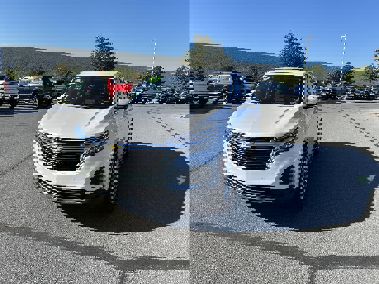 2022 Chevrolet Equinox LT photo 3