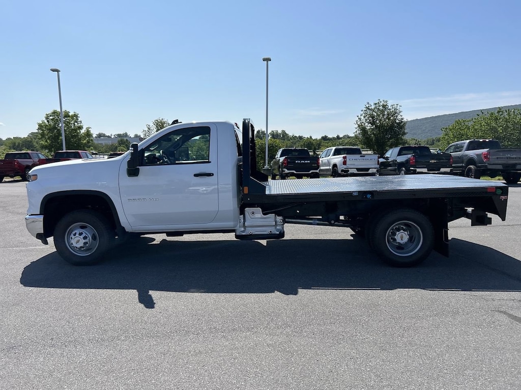 New 2025 Chevrolet Silverado 3500HD Chassis Work Truck Truck Regular Cab