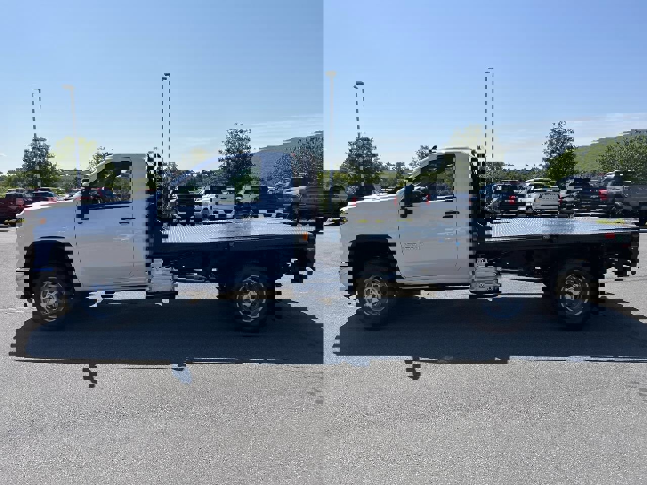 2025 Chevrolet Silverado 3500HD Work Truck photo 4