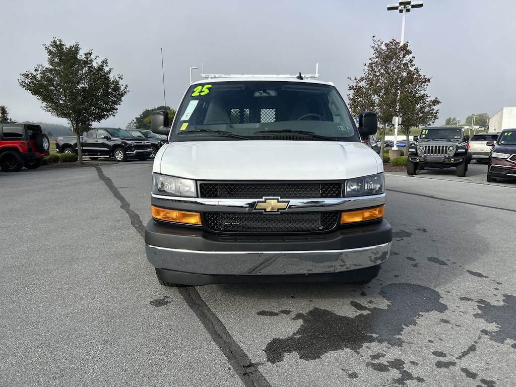 New 2025 Chevrolet Express Cargo 2500 Work Van Van Cargo Van