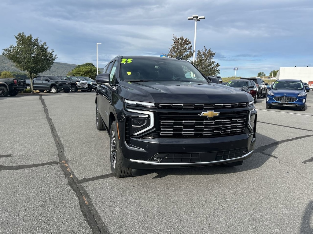 New 2025 Chevrolet Suburban High Country SUV