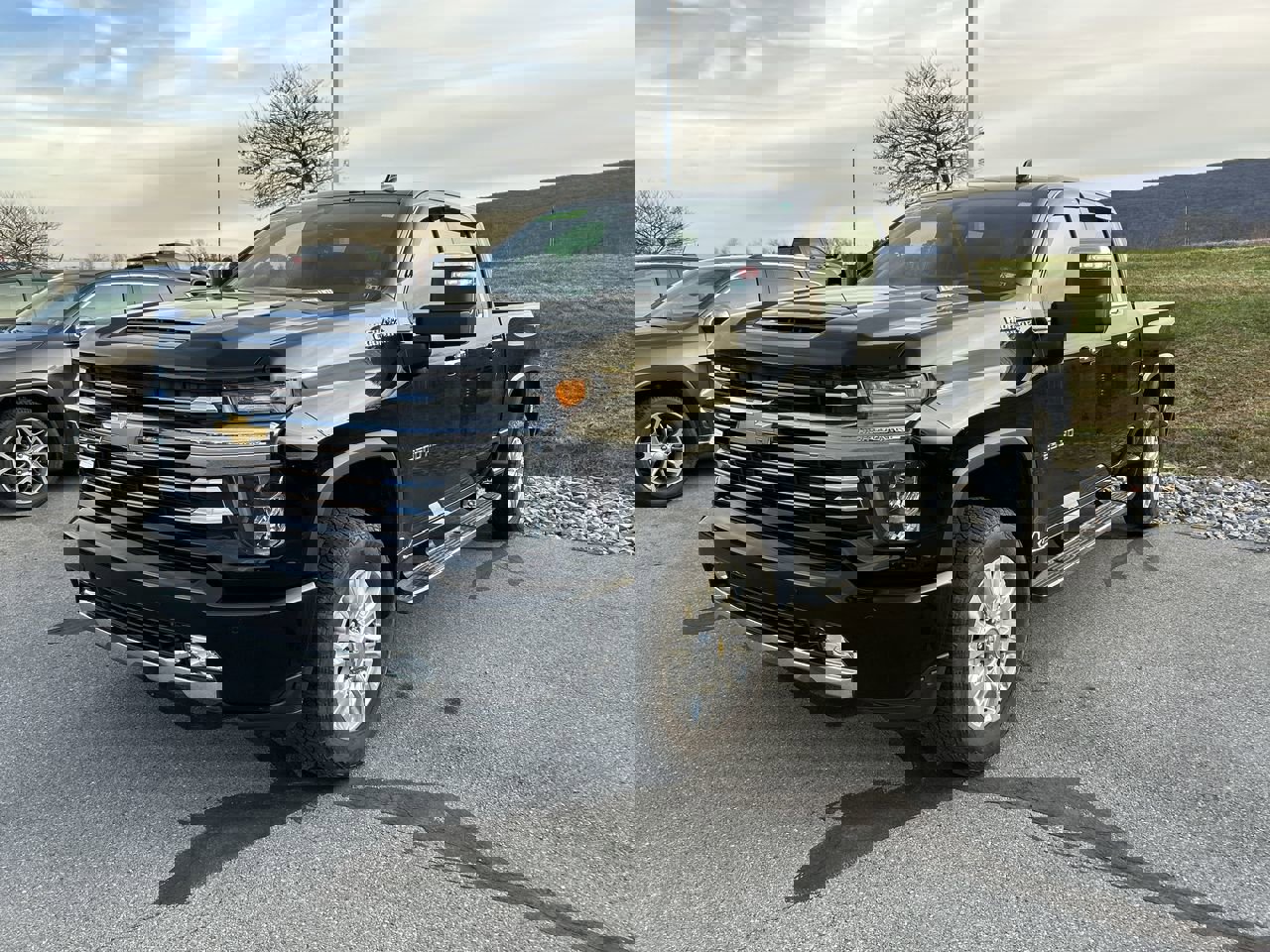 2022 Chevrolet Silverado 2500HD High Country photo 2