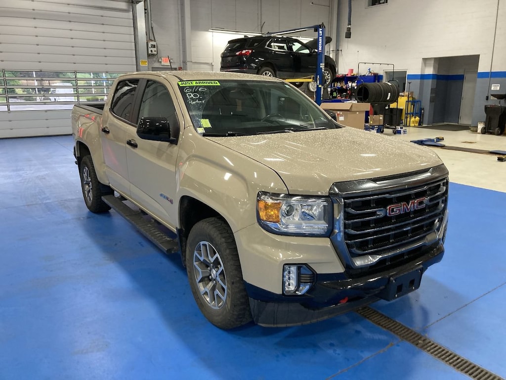 Used 2022 GMC Canyon AT4 w/Leather Truck Crew Cab