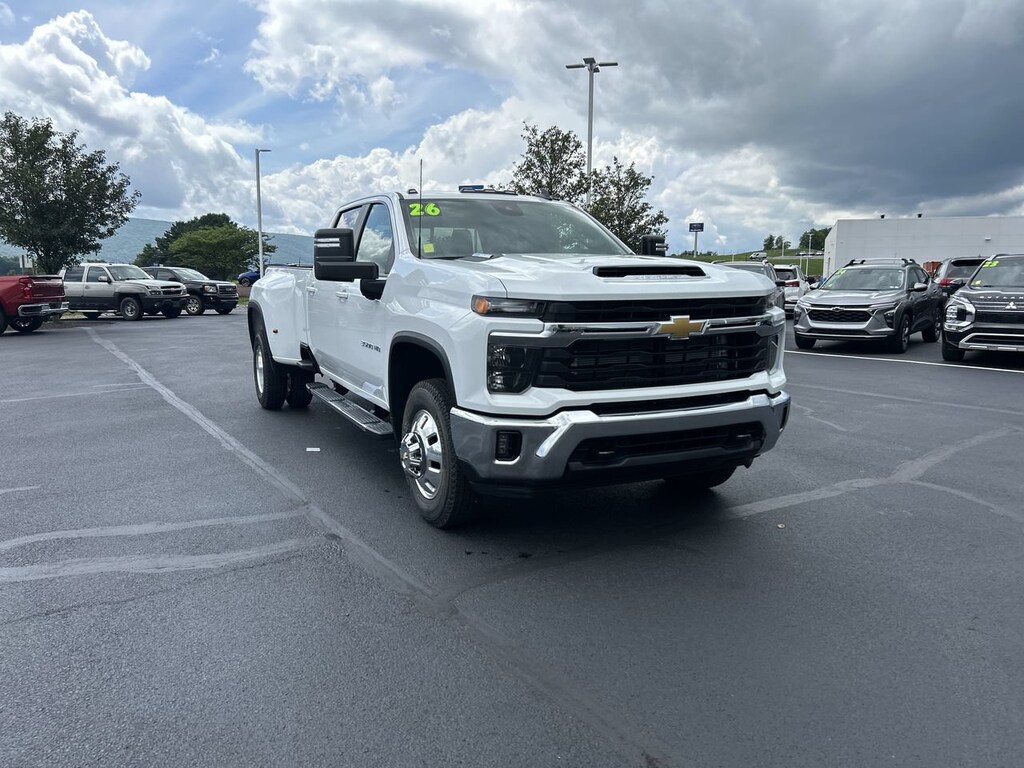 New 2026 Chevrolet Silverado 3500 HD LT Truck Crew Cab