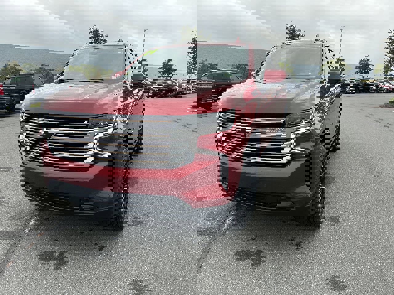 2024 Chevrolet Suburban High Country photo 3