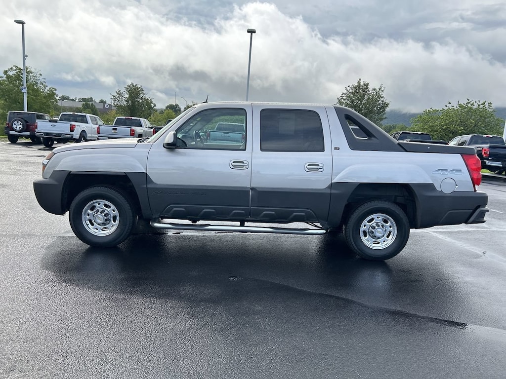 Used 2005 Chevrolet Avalanche 2500 LT Truck Standard Cab