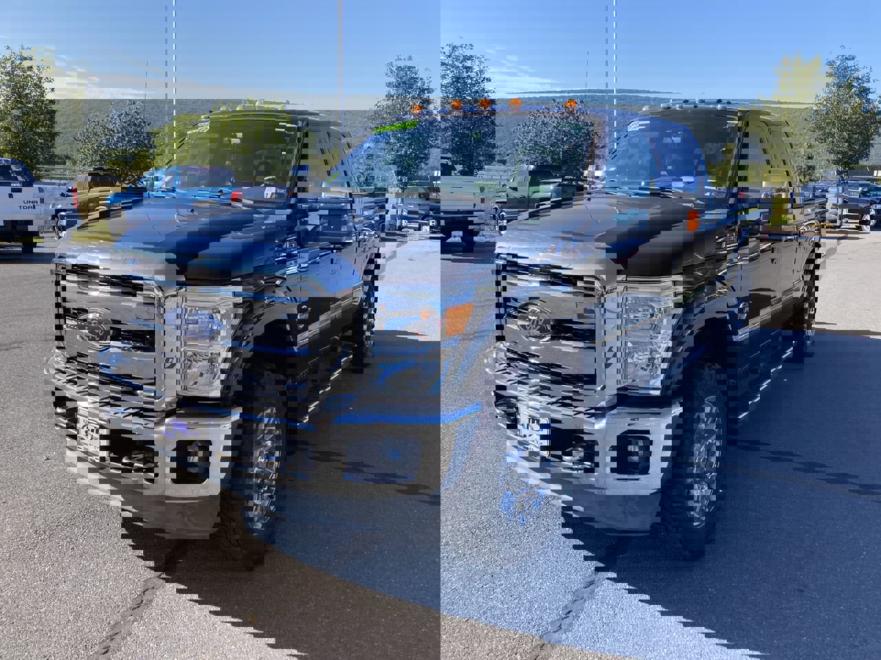 2013 Ford F-250 Lariat photo 2